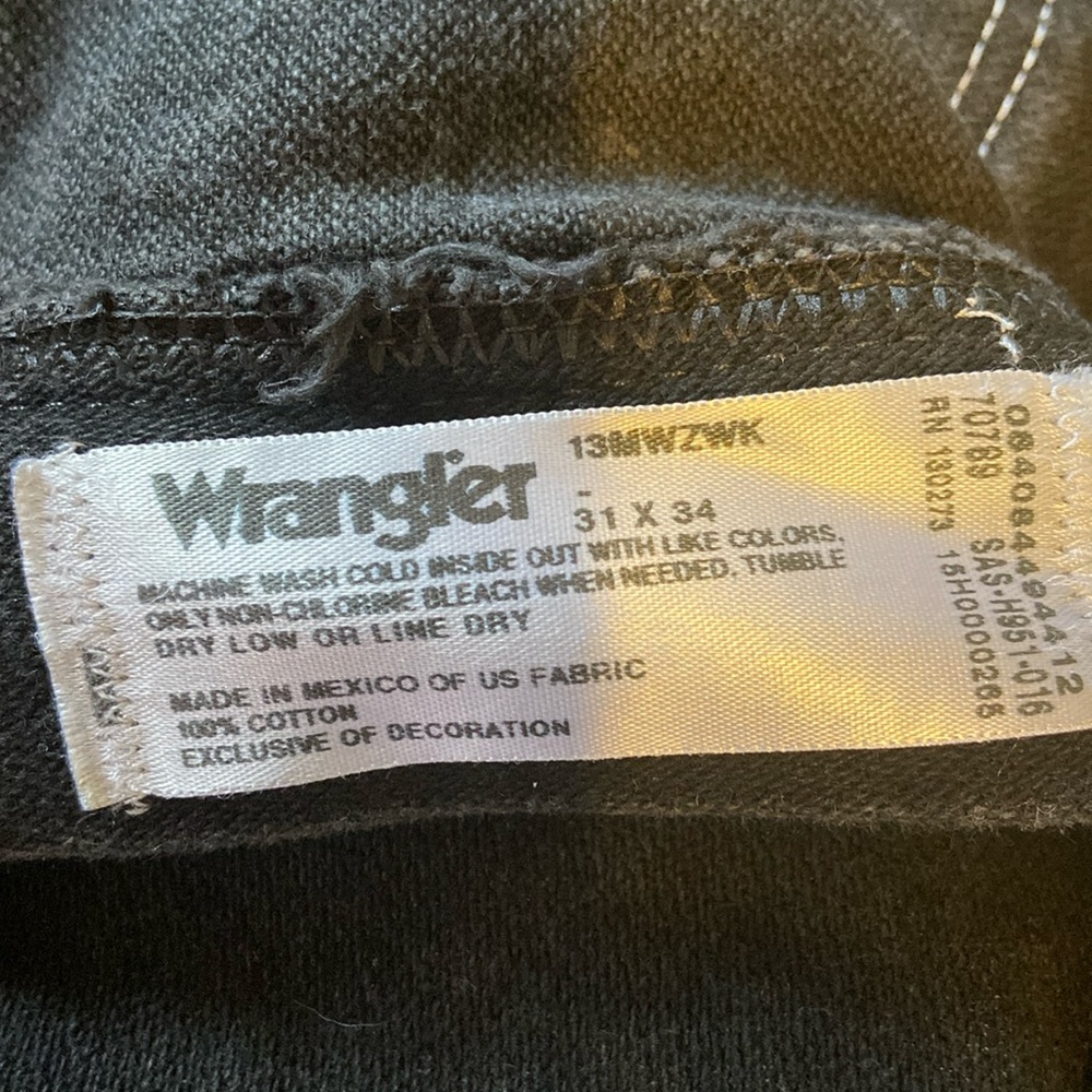 Men’s Wrangler jeans - Picture 4 of 5
